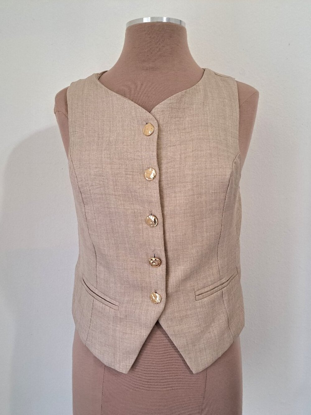 Monteau Junios Tailored Lining Vest Cream Color Size L